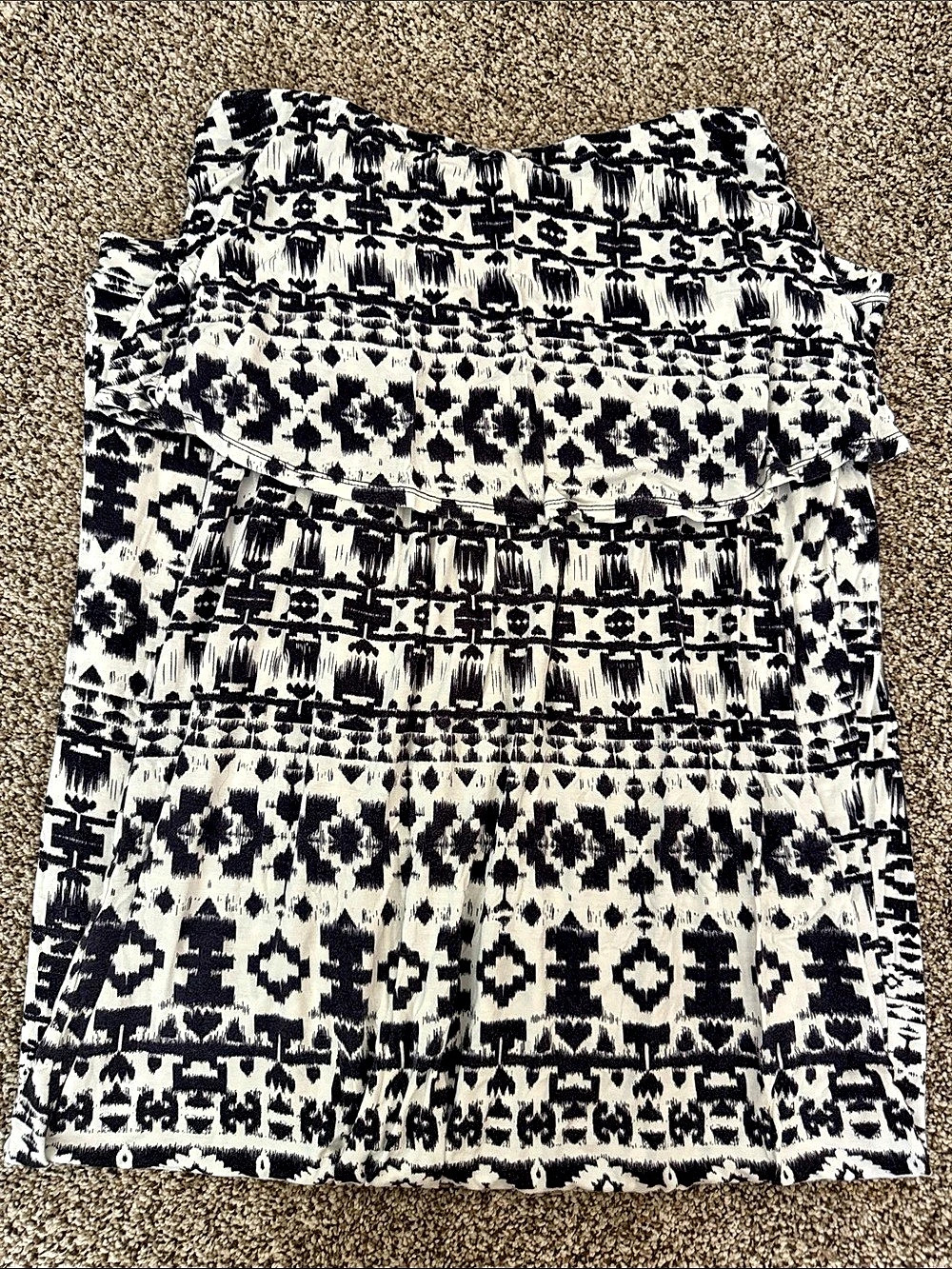 Charming Charlie Geometric Strapless Maxi Dress
Size Small - Picture 4 of 10